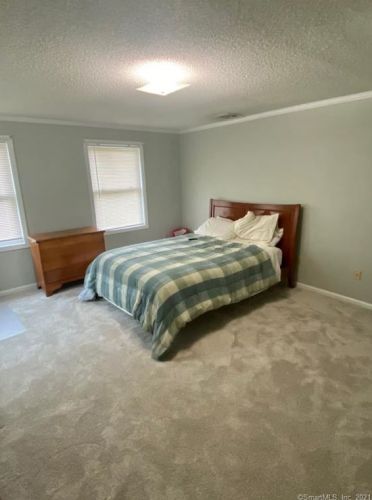 53 Harvard Ct, Middletown CT  06457-4965 exterior