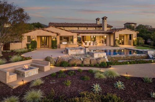 8411 Run Of The Knolls Ct, San Diego CA  92127 exterior