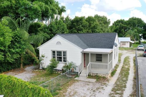 2938 Avenue G, Winter Haven FL  33880-2127 exterior