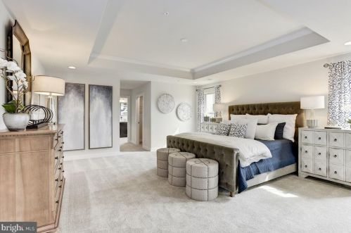 48 Winifred Dr, Hanover PA  17331-9714 exterior