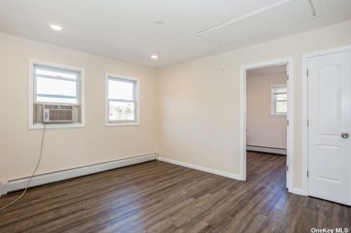 288 Greenbelt Pkwy, Holtsville NY  11742-2231 exterior