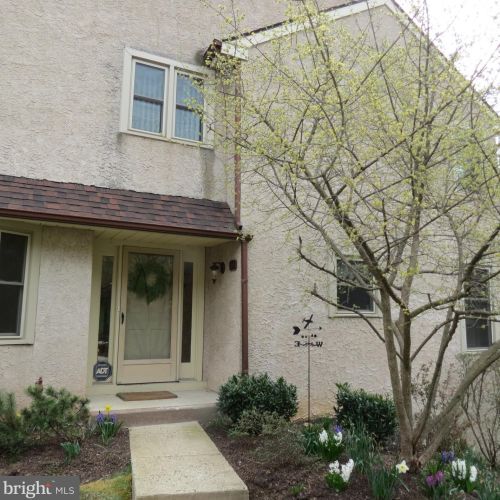 64 Soldiers Sq, Wayne, PA 19087-5829