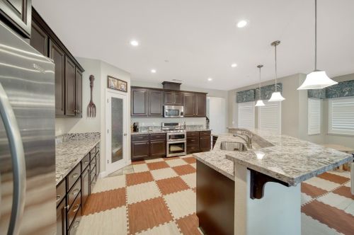 1652 Sephos St, Manteca CA  95337 exterior