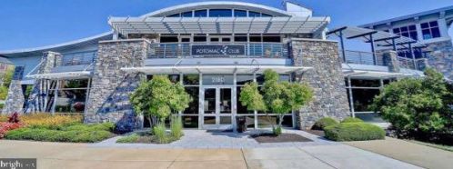 15352 Kensington Park Dr, Woodbridge VA  22191-6571 exterior