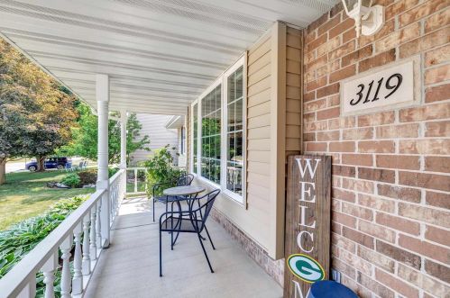 3119 Jaguar Ln, Green Bay, WI 54313-9236