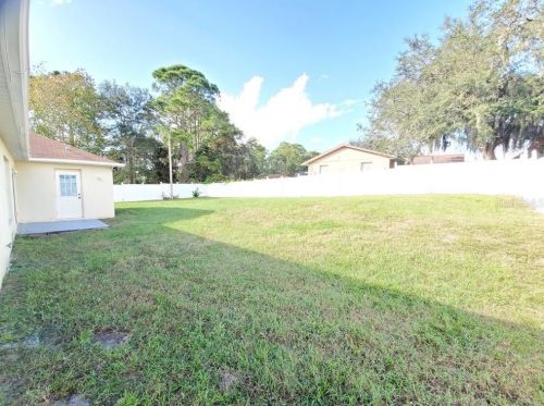 802 Fairbairn Dr, Deltona, FL 32725-7116