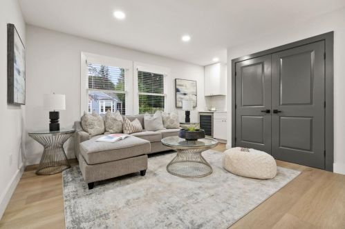 159 Westgate St, Redwood City CA  94062-2811 exterior