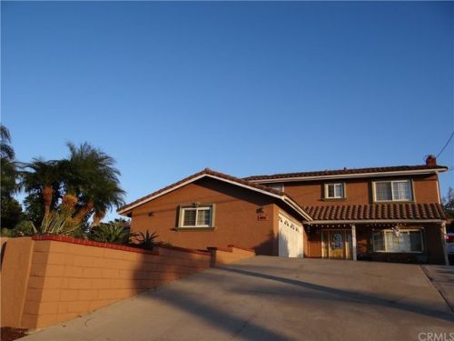 10136 Wells Ave, Riverside, CA 92503-2246