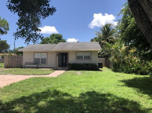 5282 Washington Rd, Delray Beach, FL 33484-8108