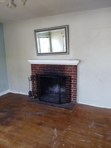 553 Flower Ave, Santa Rosa, CA 95404-5914