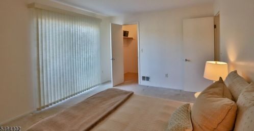 305 Spruce Hills Dr, Glen Gardner, NJ 08826-3702