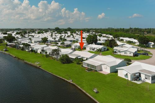 701 Canal Way, Boynton Beach, FL 33426-4767