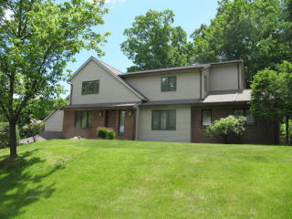 2516 Saddlebrook Dr, Vestal, NY 13850-2941