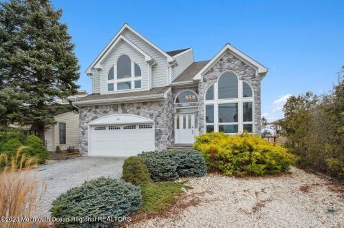 46 Island Dr, Bricktown, NJ 08724-4432