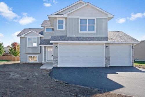 1039 Hidden Ln, New Johannesburg, WI 54017-9402