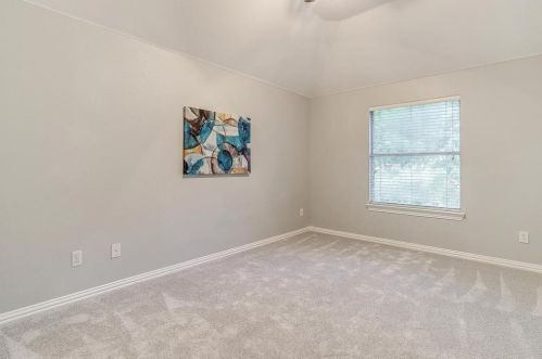 1005 Tanglewood Ln, Lewisville TX  75028-8234 exterior