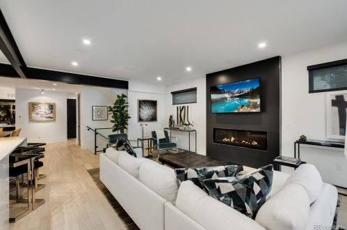 376 Gilpin St, Denver CO 80218-2523 exterior