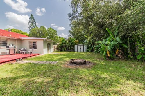 3229 Seven Springs Blvd, New Port Richey FL  34655-3351 exterior