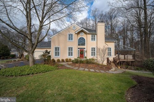 132 Piqua Cir, Berwyn, PA 19312-2072