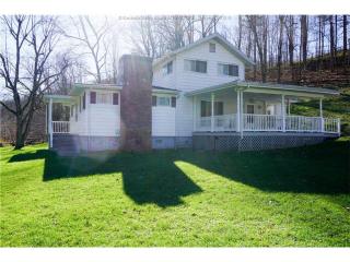 2842 Four Mile Rd, Charleston, WV 25312-7841