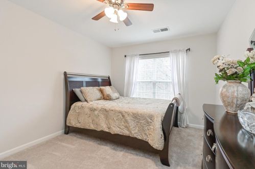 1746 Ann Scarlet Ct, Woodbridge VA  22191-3992 exterior
