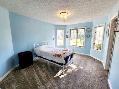 5985 Creek Rd, Washington Ch OH  43160-9726 exterior