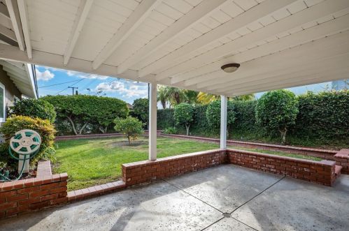 2670 Pampas St, Orange CA  92865-2118 exterior