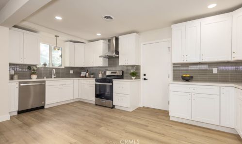 8935 Patrero St, Riverside CA  92503-2732 exterior