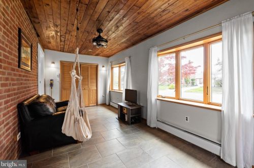 211 Rodney Rd, Ridley Park PA  19078-1429 exterior