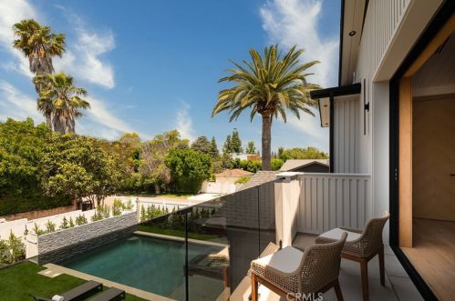 4765 Lemona Ave, Van Nuys CA 91405-4530 exterior