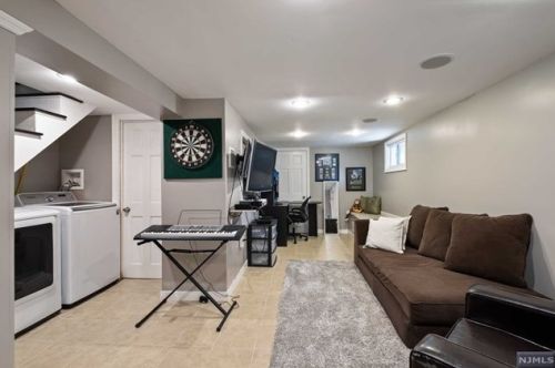 23 Maple St, Ridgefield Park NJ  07660-2214 exterior