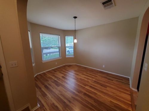 323 Precipice Way, Georgetown TX  78626-8161 exterior