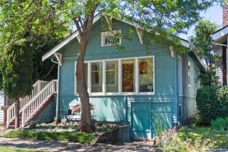 6523 Cleopatra Pl, Seattle, WA 98117-5057