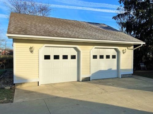2511 Old Pittsburgh Rd, New Castle, PA 16101-6095