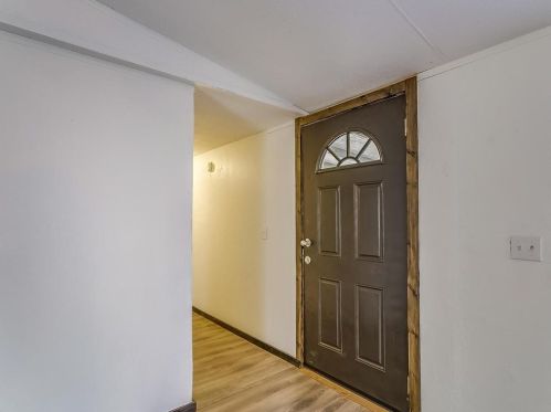 1802 Whispering Oaks St, Burleson TX  76028-6625 exterior