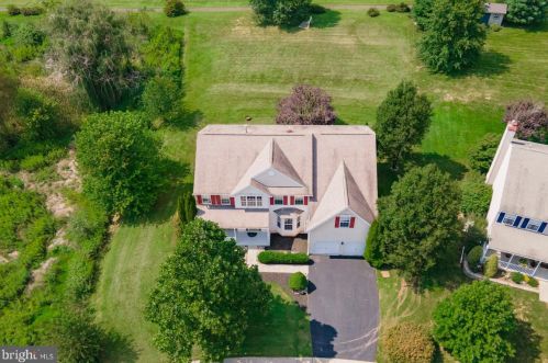 24 Ashford Way, Collegeville, PA 19473-1692