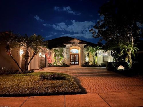 5880 Marble Ct, Naples, FL 34110-2329