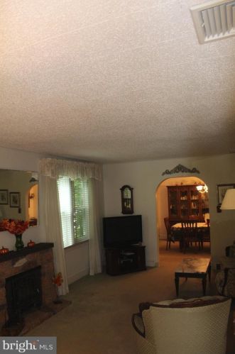 1632 Ward St, Boothwyn PA  19061-4244 exterior