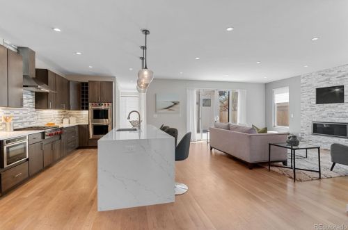 1140 Cook St, Denver CO 80205-5010 exterior