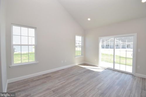 200 Ida Red Dr, Dauberville, PA 19533-8678