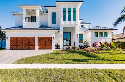 453 Parkhouse Ct, Marco Island, FL 34145-1919