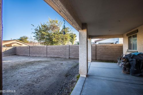 950 Kelsi Ave, San Tan Valley AZ  85140-4141 exterior