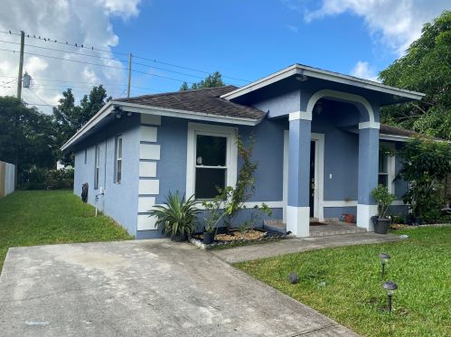 5134 Norma Elaine Rd, West Palm Beach FL  33417-4737 exterior