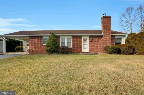 1323 Mainsville Rd, Lees Cross Roads, PA 17257-9256
