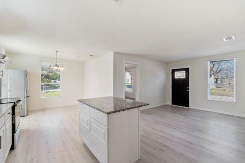 628 Henry St, Lancaster, TX 75146-2527