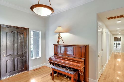 10000 Walter Welsher Ct, Gilroy CA  95020-9704 exterior