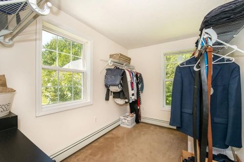 156 Raymond Rd, Deerfield NH  03037-1507 exterior