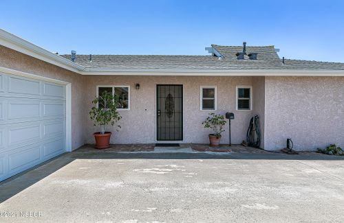 220 Palisade Dr, Santa Maria, CA 93454-8902