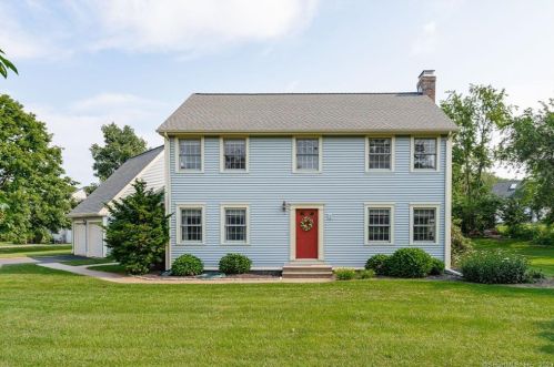 2 Lindsay Ln, East Windsor, CT 06016-9739