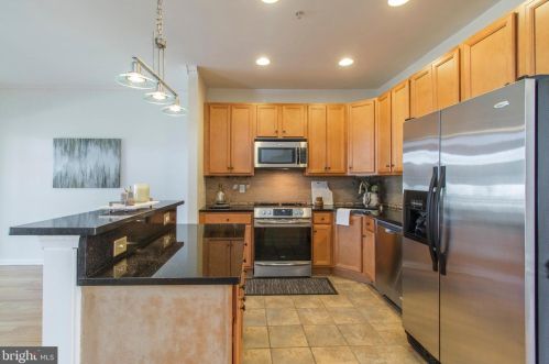 19 Old Cedarbrook Rd, Wyncote, PA 19095-2041
